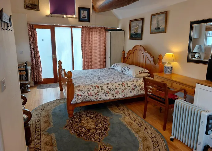 Stable Cottage - Sleeps 6, Near Lulworth Cove