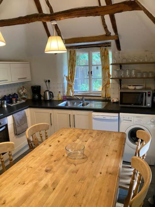 Stable - Sleeps 6, Near Lulworth Cove *